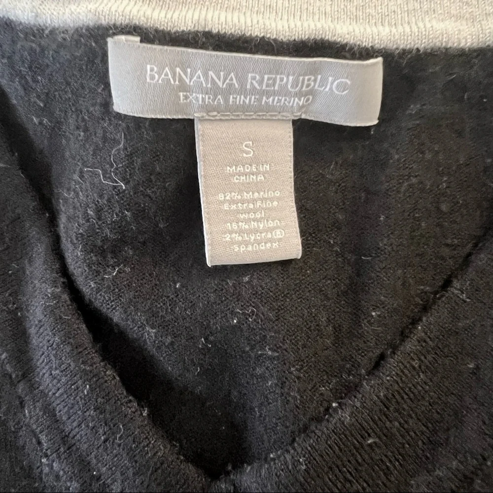 Banana Republic womens merino sweater black small - Picture 2 of 5